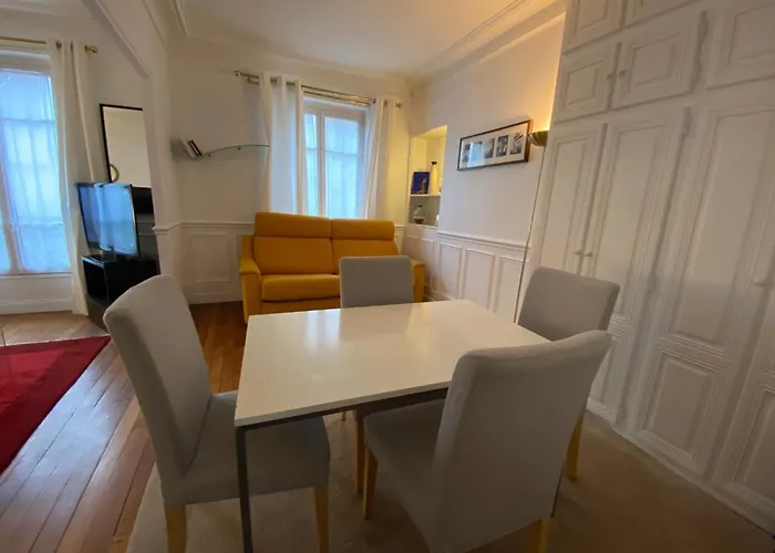 Appartement Motte Picquet Theatre