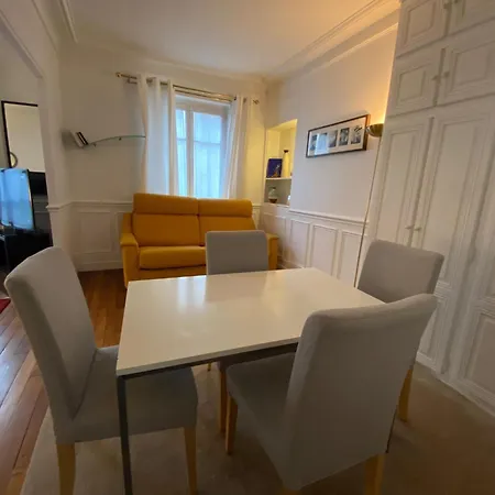 Apartament Motte Picquet Theatre